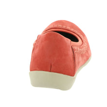 Load image into Gallery viewer, Earth Origins Fable Women's Slip On 9 B(M) US Paprika