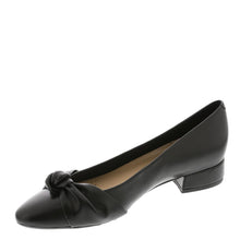 Load image into Gallery viewer, Easy Spirit Caster Women's Pump, 8.5 B(M) US, Black