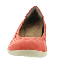Load image into Gallery viewer, Earth Origins Fable Women's Slip On 9 B(M) US Paprika