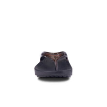 Load image into Gallery viewer, OOFOS Women's Oolala Luxe Thong Recovery Sandal - Color: Cabernet (Regular Width) - Size: 7