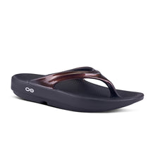 Load image into Gallery viewer, OOFOS Women's Oolala Luxe Thong Recovery Sandal - Color: Cabernet (Regular Width) - Size: 7