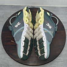Load image into Gallery viewer, ON Women's Low-Top Sneakers, sea Limelight, 7