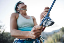 Load image into Gallery viewer, PETZL CORAX Harness - Versatile and Fully Adjustable Rock Climbing, Ice Climbing and Mountaineering Harness - Grey - Size 2