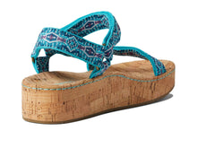 Load image into Gallery viewer, BORN Female Adult Women 7 BR0035413 Turquoise Fabric