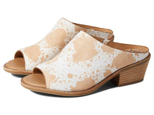 Load image into Gallery viewer, Sofft Aneesa Caramel Ivory 7 M (B)