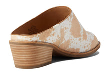 Load image into Gallery viewer, Sofft Aneesa Caramel Ivory 7 M (B)