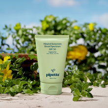 Load image into Gallery viewer, Pipette Baby Sunscreen, SPF 50 Mineral Sunscreen with Zinc Oxide &amp; Squalane, Sensitive Skin, 4fl oz