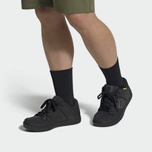 Load image into Gallery viewer, Adidas Five Ten Freerider Canvas Mountain Bike Shoes