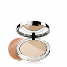 Load image into Gallery viewer, Clinique Stay-Matte Sheer Pressed Powder For Oily Skin Types |Matte Finish + Minimizes Shine, Invisible Matte, 0.27 Ounce