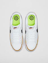 Load image into Gallery viewer, Nike Women&#39;s Court Legacy Sneaker, White/Black/Desert Ochre/Team Orange, 10.5