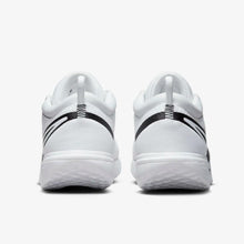 Load image into Gallery viewer, NikeCourt Zoom Pro Men&#39;s Hard Court Tennis Shoes (DV3278-102,White/Black) Size 10