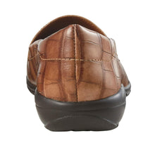 Load image into Gallery viewer, Easy Spirit Abide 8 Womens Slip On 8.5 BM US CaramelCrocodile