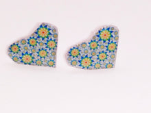 Load image into Gallery viewer, Earrings Heart